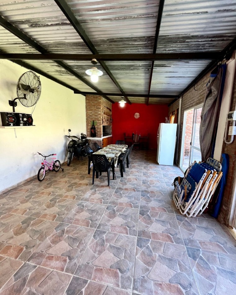 Casa de 2 dormitorios con pileta
