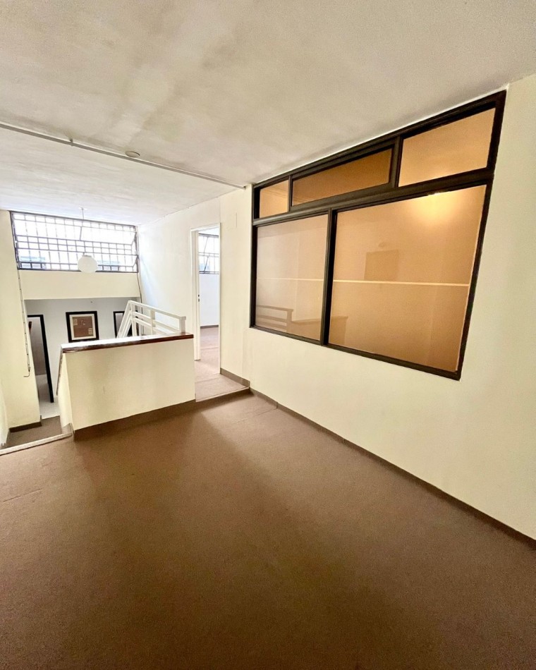 Complejo de oficinas y local comercial (ideal para inversion)