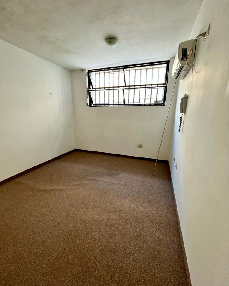 Complejo de oficinas y local comercial (ideal para inversion)