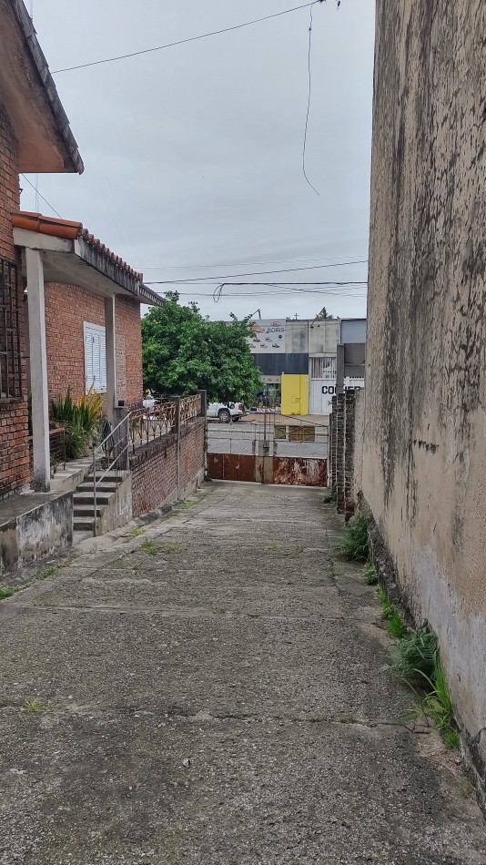 Gran propiedad sobre Av. Almafuerte