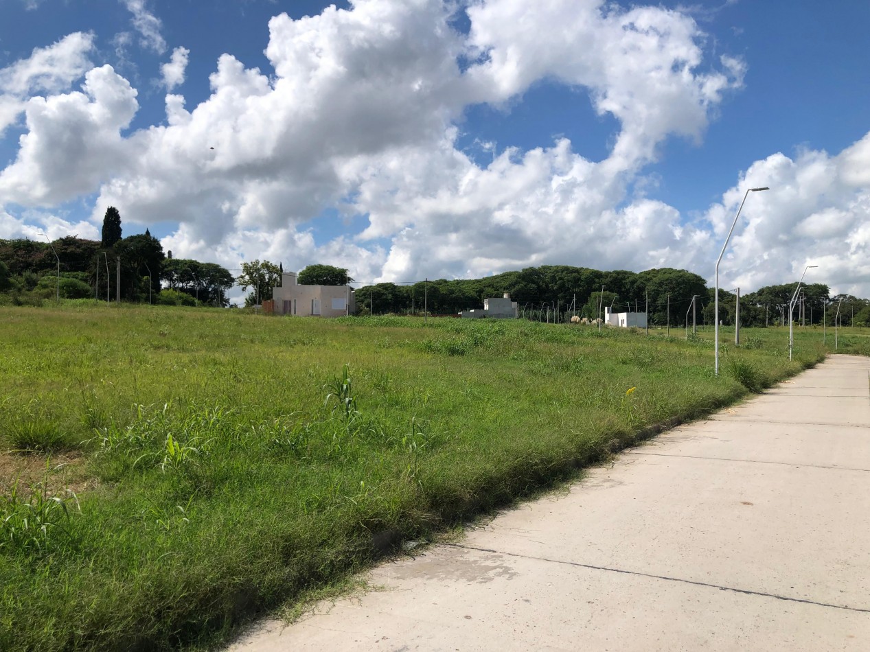 Terrenos de 300 m2 en Loteo Los Lapachos 3