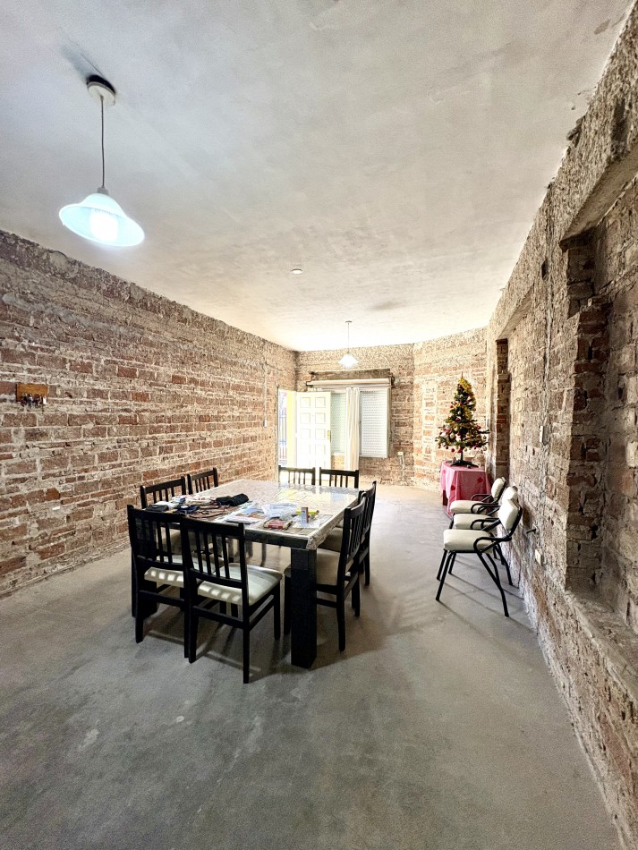 Casa de 3 dormitorios + galpon 