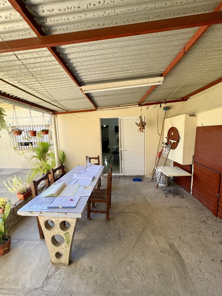 Casa de 3 dormitorios + galpon 