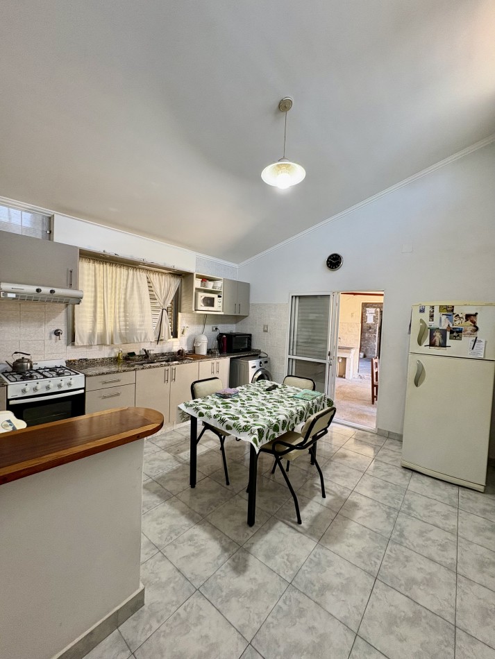 Casa de 3 dormitorios + galpon 