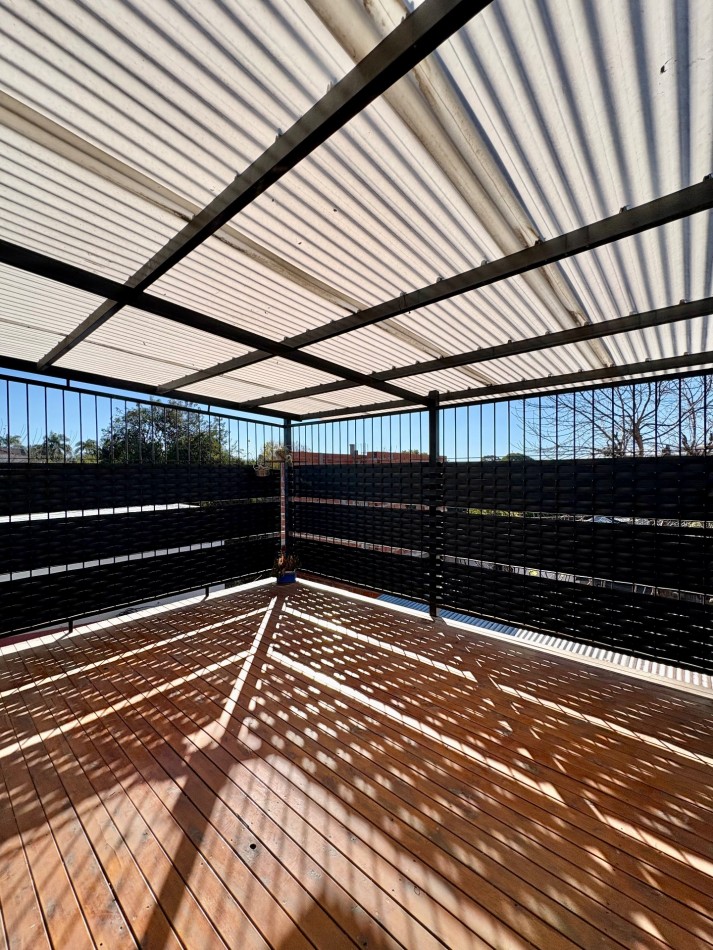 Duplex de 2 dormitorios con cochera